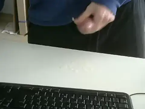 snowypaul11 online show from November 3, 2025, 8:37 am