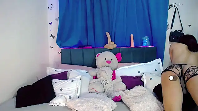 anna dolls  online show from April 15, 2026, 5:14 am