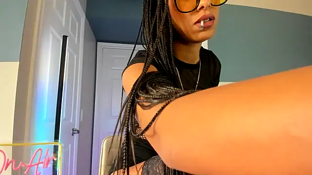 Snapshot of Vaydaa chatting on April 1, 2026, 3:42 pm Vaydaa online show from April 1, 2026, 3:42 pm