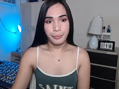 Snapshot of Msyensmith chatting on September 18, 2025, 3:30 am Msyensmith online show from September 18, 2025, 3:30 am