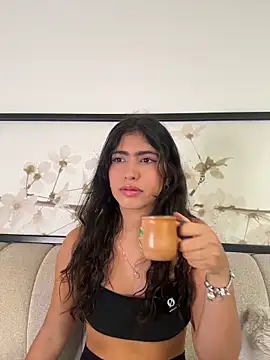 Gaby zahir  online show from February 5, 2026, 12:10 pm