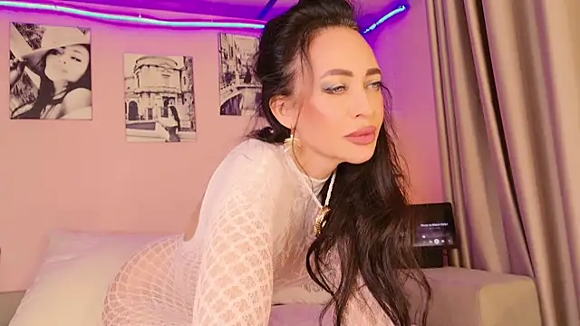 NaomiBlack35 online show from October 8, 2025, 7:00 pm