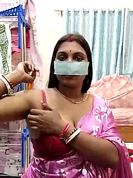 Queen Dolly online show from December 7, 2024, 6:15 pm