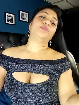 Snapshot of Lashmy111 chatting on January 18, 2025, 9:13 pm Lashmy111 online show from January 18, 2025, 9:13 pm