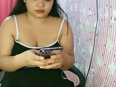 shaira4u online show from April 8, 2026, 4:01 am