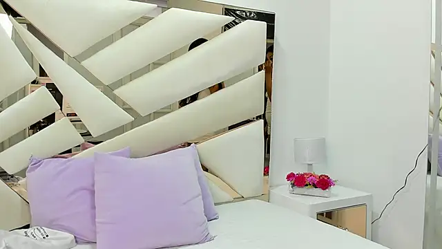 Naughty  Mom online show from March 11, 2025, 9:56 am