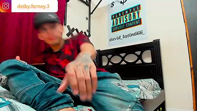 davidlatin66 online show from February 3, 2025, 11:26 pm