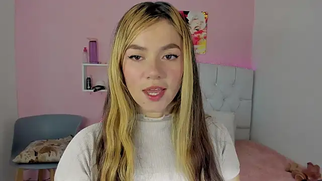 18candys online show from February 25, 2026, 10:41 pm