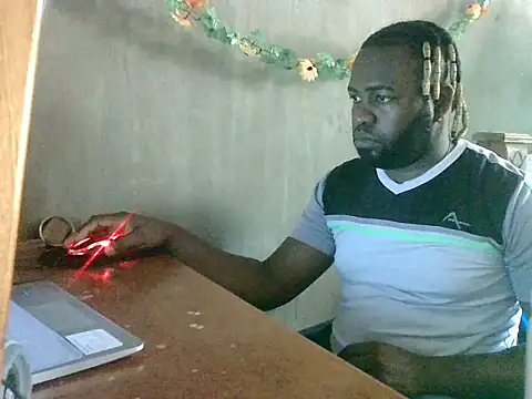 2ocmaxi online show from March 5, 2026, 5:20 pm