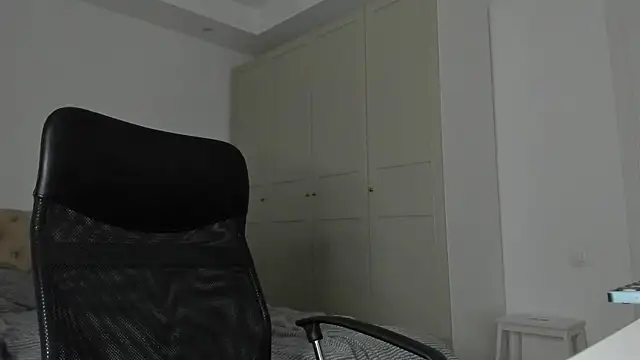MichaelMasterss online show from May 25, 2026, 7:20 pm