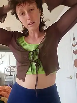 mossy kiss online show from January 31, 2025, 3:55 pm