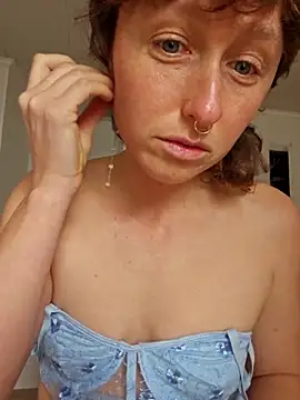 mossy kiss online show from February 16, 2025, 3:38 pm