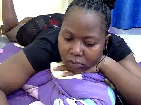 Snapshot of 10sexymelo69_ chatting on April 19, 2026, 4:56 am 10sexymelo69 online show from April 19, 2026, 4:56 am