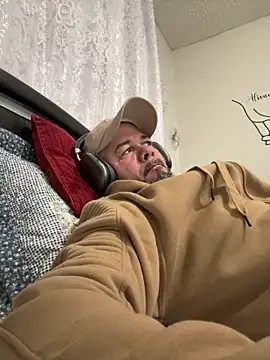 Snapshot of Cristian-Brayan chatting on November 11, 2025, 11:54 am Cristian-Brayan online show from November 11, 2025, 11:54 am