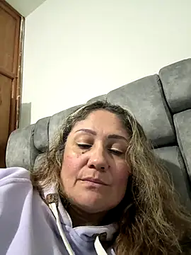 Snapshot of gabiTetas chatting on September 18, 2025, 9:39 pm gabiTetas online show from September 18, 2025, 9:39 pm