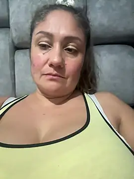 Snapshot of gabiTetas chatting on August 5, 2026, 7:06 pm gabiTetas online show from August 5, 2026, 7:06 pm