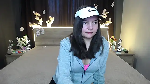 JasmineAsha online show from April 7, 2026, 6:58 am