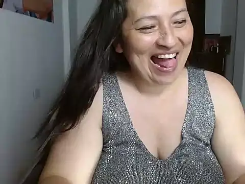 Victoriaevans1 online show from May 26, 2026, 6:37 pm