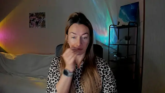 Snapshot of RebeccaMartinez chatting on November 30, 2025, 6:06 am RebeccaMartinez online show from November 30, 2025, 6:06 am