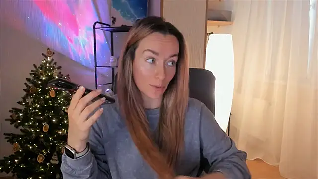 Snapshot of RebeccaMartinez chatting on December 21, 2025, 6:31 am RebeccaMartinez online show from December 21, 2025, 6:31 am