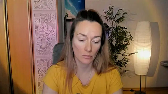 Snapshot of RebeccaMartinez chatting on January 6, 2026, 10:30 am RebeccaMartinez online show from January 6, 2026, 10:30 am