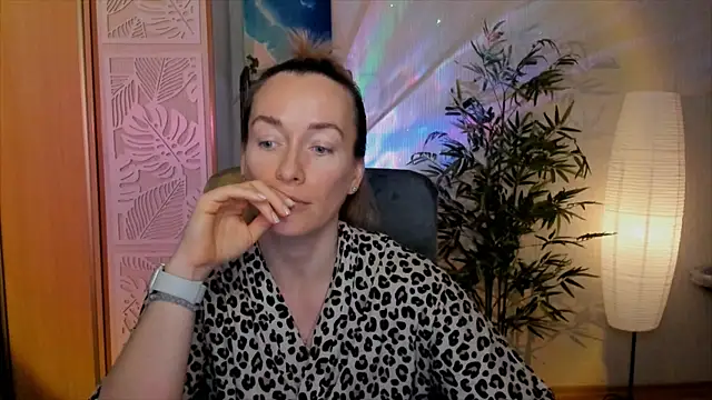 Snapshot of RebeccaMartinez chatting on January 10, 2026, 11:23 am RebeccaMartinez online show from January 10, 2026, 11:23 am