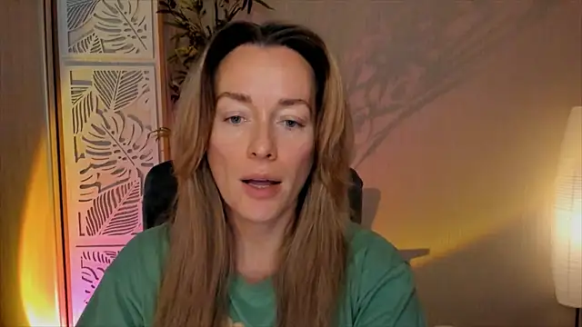 Snapshot of RebeccaMartinez chatting on February 16, 2026, 6:09 am RebeccaMartinez online show from February 16, 2026, 6:09 am