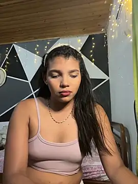 Snapshot of emilyharber chatting on September 17, 2025, 8:10 pm emilyharber online show from September 17, 2025, 8:10 pm