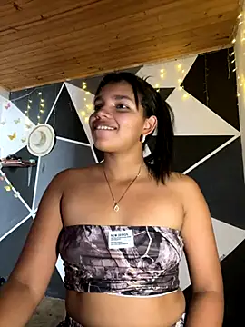 Snapshot of emilyharber chatting on October 13, 2025, 8:42 pm emilyharber online show from October 13, 2025, 8:42 pm