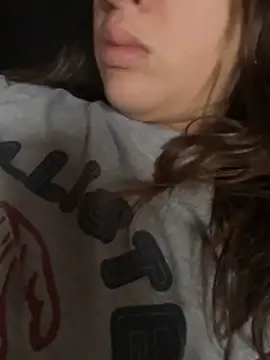 LittleBabyCat22 online show from April 15, 2026, 12:01 pm