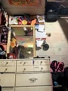 Snapshot of TrashleyRosebud chatting on November 21, 2025, 5:00 pm TrashleyRosebud online show from November 21, 2025, 5:00 pm