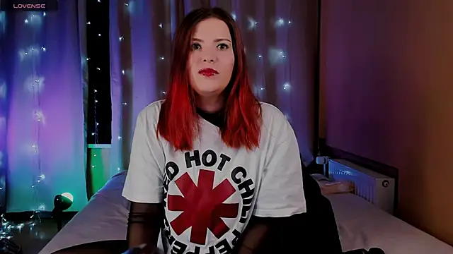 Snapshot of Erika_Fix chatting on April 26, 2026, 8:28 pm Erika Fix online show from April 26, 2026, 8:28 pm