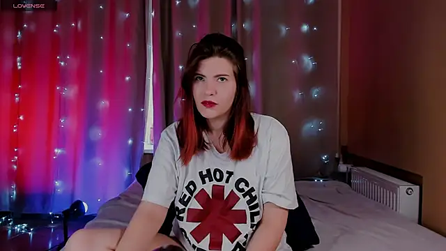 Snapshot of Erika_Fix chatting on May 5, 2026, 4:42 am Erika Fix online show from May 5, 2026, 4:42 am