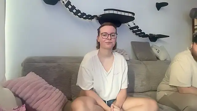 Snapshot of LucyFoxLulu chatting on July 5, 2026, 9:38 am LucyFoxLulu online show from July 5, 2026, 9:38 am