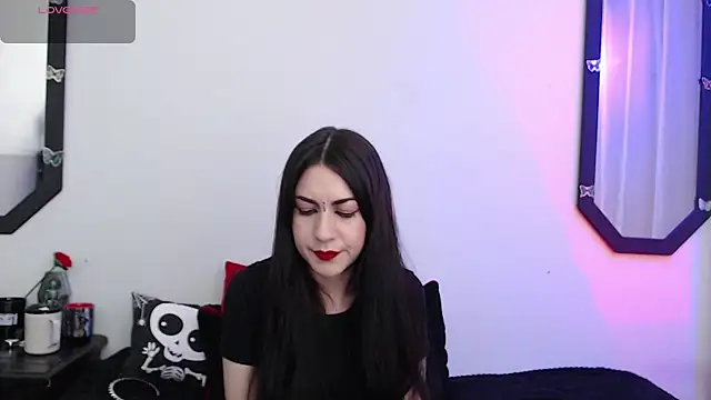 Amy Aloqua online show from October 1, 2025, 4:02 pm