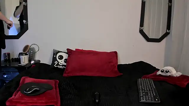 Amy Aloqua online show from April 8, 2026, 4:07 pm