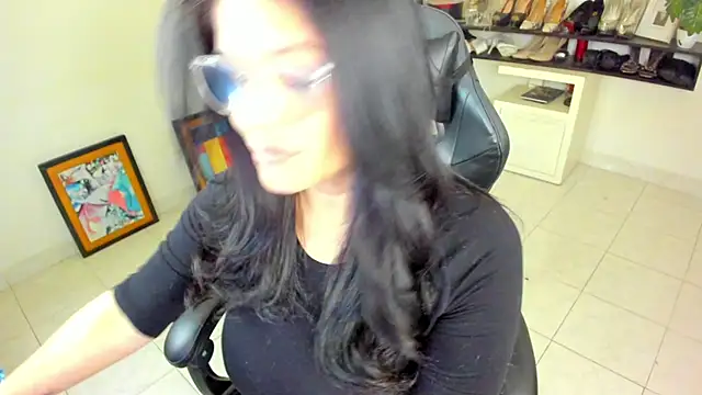 BellaFlaming online show from March 31, 2026, 10:48 am