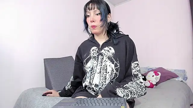 Snapshot of Room312_ chatting on May 30, 2026, 5:54 pm Room312 online show from May 30, 2026, 5:54 pm