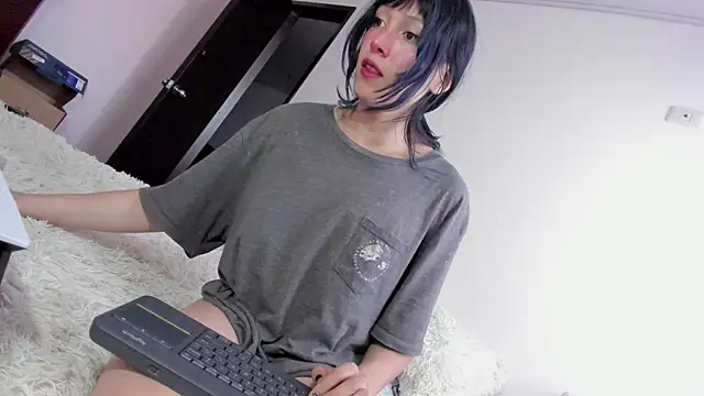 Snapshot of Room312_ chatting on July 15, 2026, 2:44 pm Room312 online show from July 15, 2026, 2:44 pm