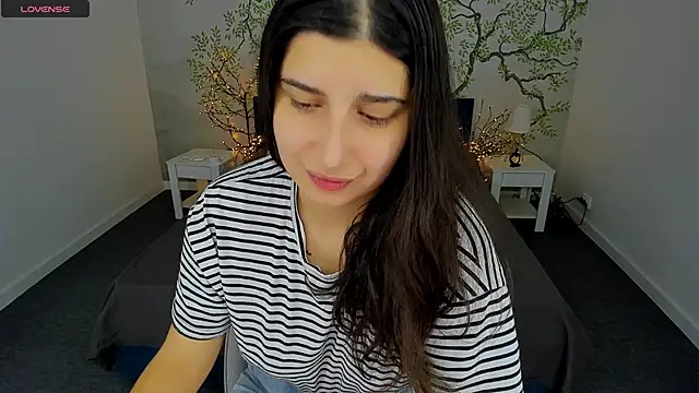 Snapshot of Linda_EX chatting on February 8, 2025, 7:37 am Linda EX online show from February 8, 2025, 7:37 am