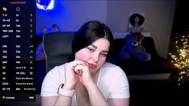 Emily Mo online show from January 8, 2025, 10:37 am