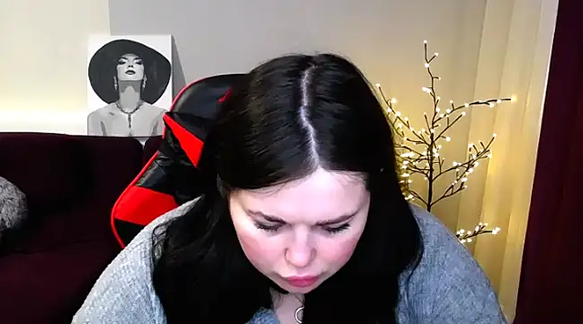 Emily Mo online show from March 1, 2025, 6:35 am