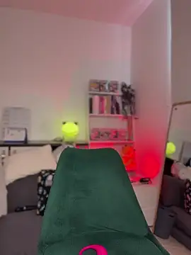 Your Honeey online show from February 13, 2026, 7:43 pm