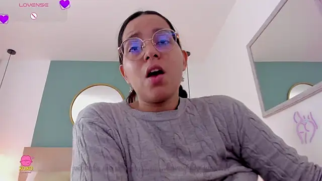 Snapshot of lucy_blue28 chatting on May 4, 2026, 12:56 pm lucy blue28 online show from May 4, 2026, 12:56 pm
