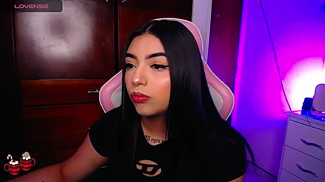 eva six online show from December 27, 2024, 8:07 pm