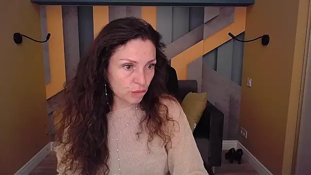 Snapshot of EllaLong chatting on May 29, 2026, 11:30 am EllaLong online show from May 29, 2026, 11:30 am
