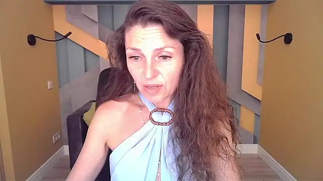 Snapshot of EllaLong chatting on June 27, 2026, 11:26 am EllaLong online show from June 27, 2026, 11:26 am