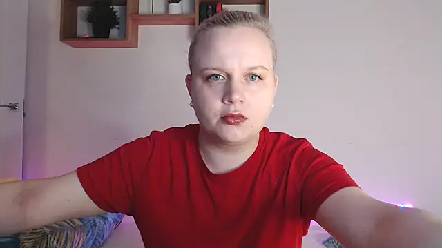 Snapshot of Karolina_love_ chatting on October 11, 2025, 6:50 pm Karolina love  online show from October 11, 2025, 6:50 pm