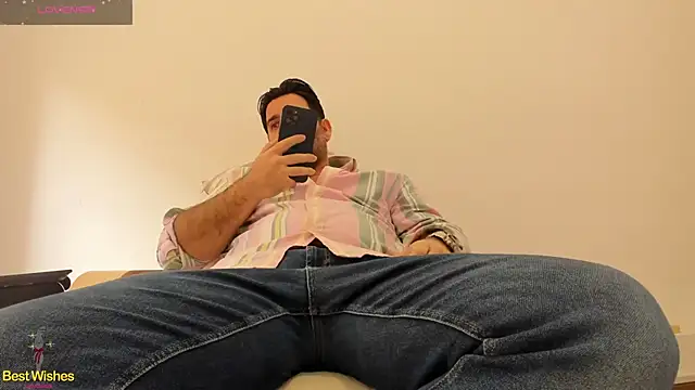 Snapshot of Maxi_TheBigDaddy chatting on January 17, 2025, 10:11 am Maxi TheBigDaddy online show from January 17, 2025, 10:11 am