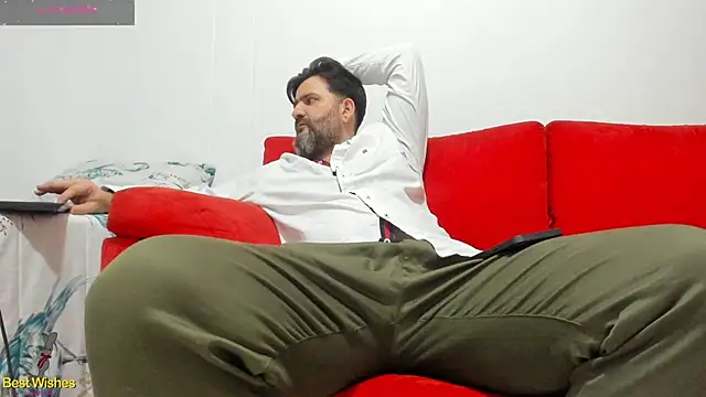 Snapshot of Maxi_TheBigDaddy chatting on January 31, 2025, 1:01 am Maxi TheBigDaddy online show from January 31, 2025, 1:01 am